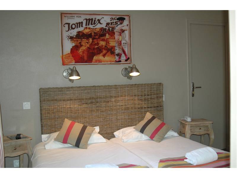 Hotel Cote Patio Nimes Exterior foto