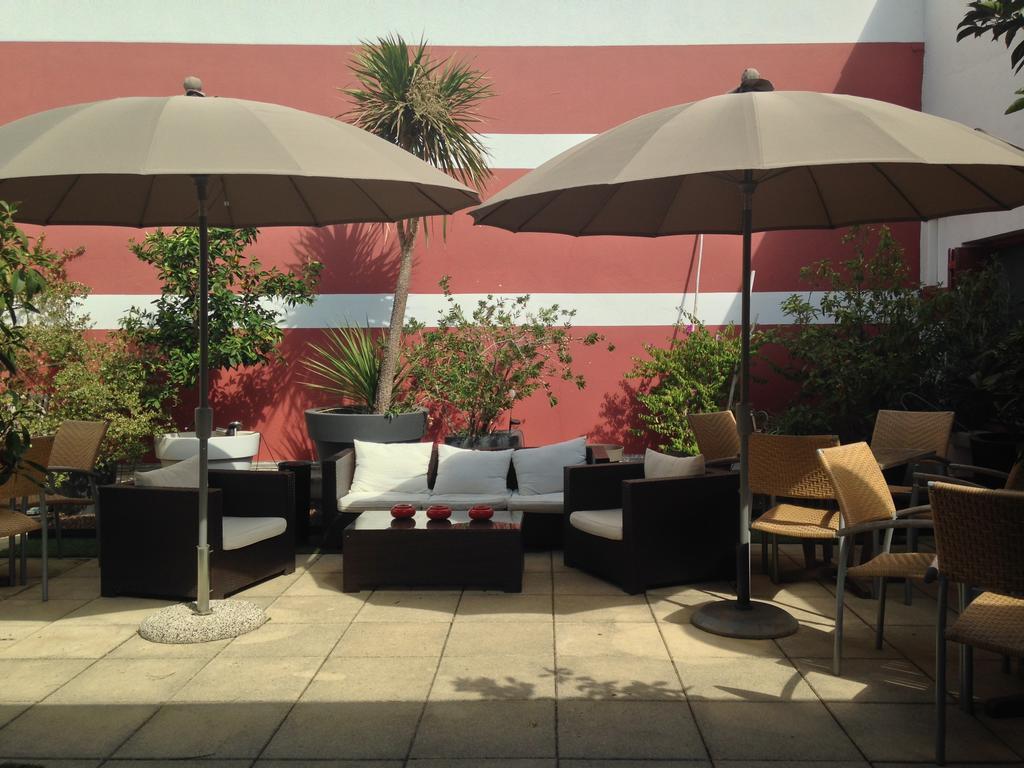 Hotel Cote Patio Nimes Exterior foto